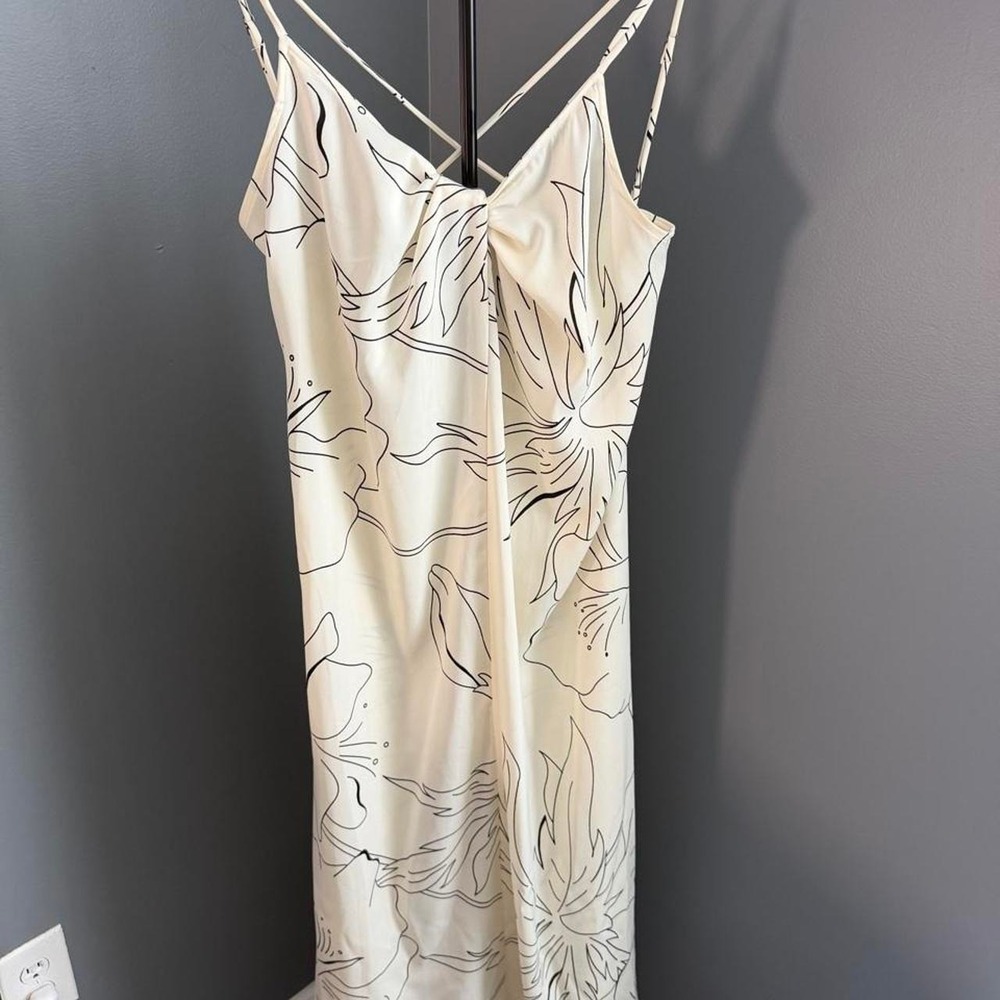 Banana Republic Maxi Dress Womens Petite S Cream Floral Slip Satin Back Tie Boho